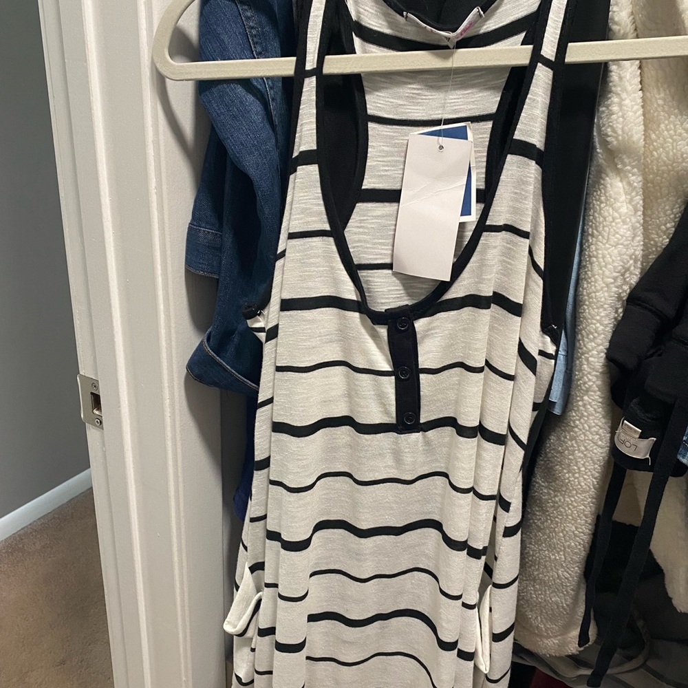 Ladies top . Size Medium